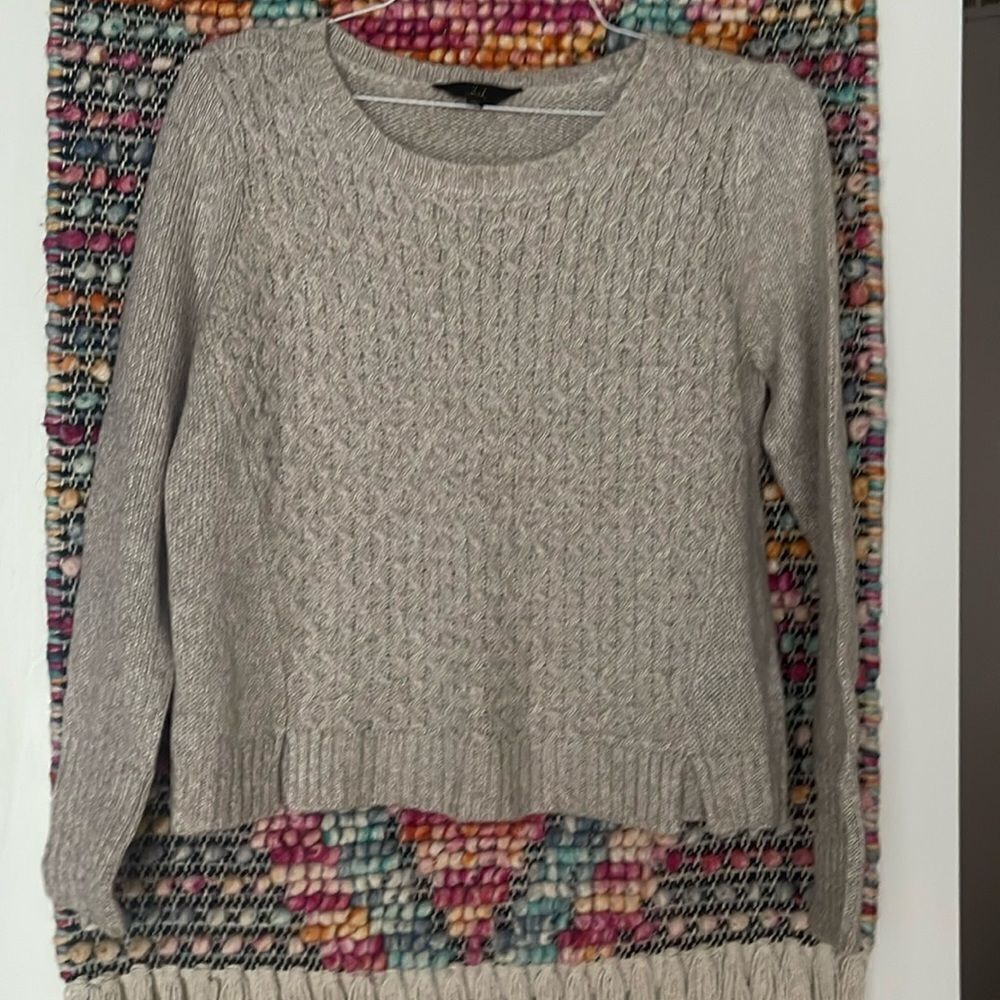 So cute basic tan basket weave sweater.